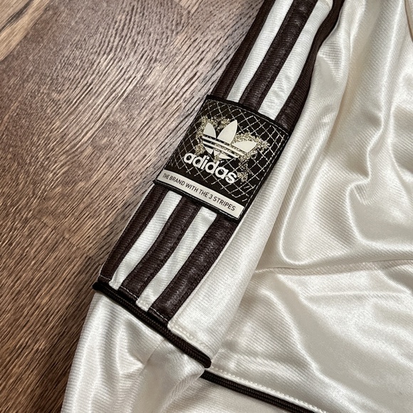 Adidas Chile 20 Wet Look White Ivory Brown Striped Satin Track Pants Mens Small - Picture 4 of 12